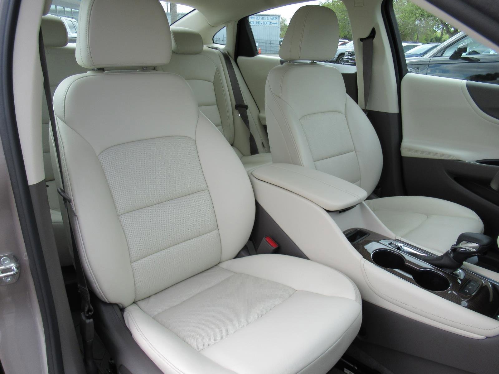 Used 2023 Chevrolet Malibu LT image 9