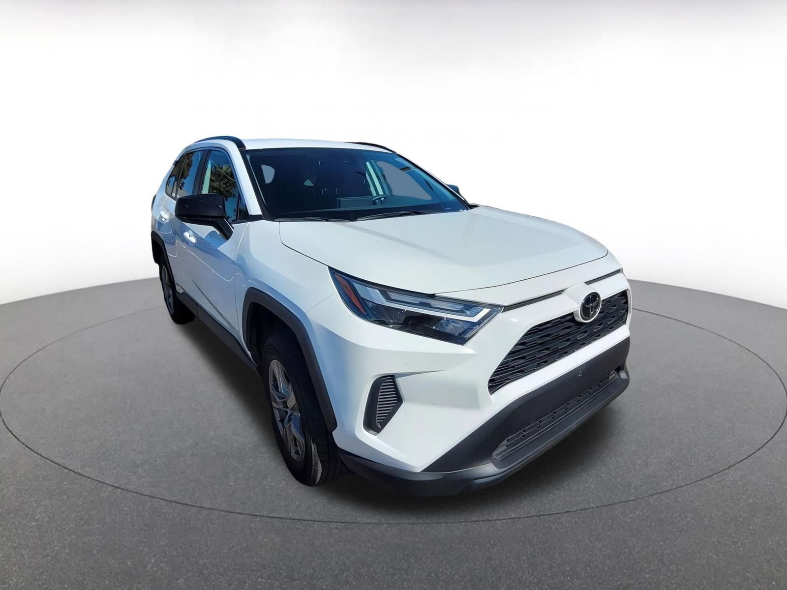 Used 2025 Toyota RAV4 LE image 1