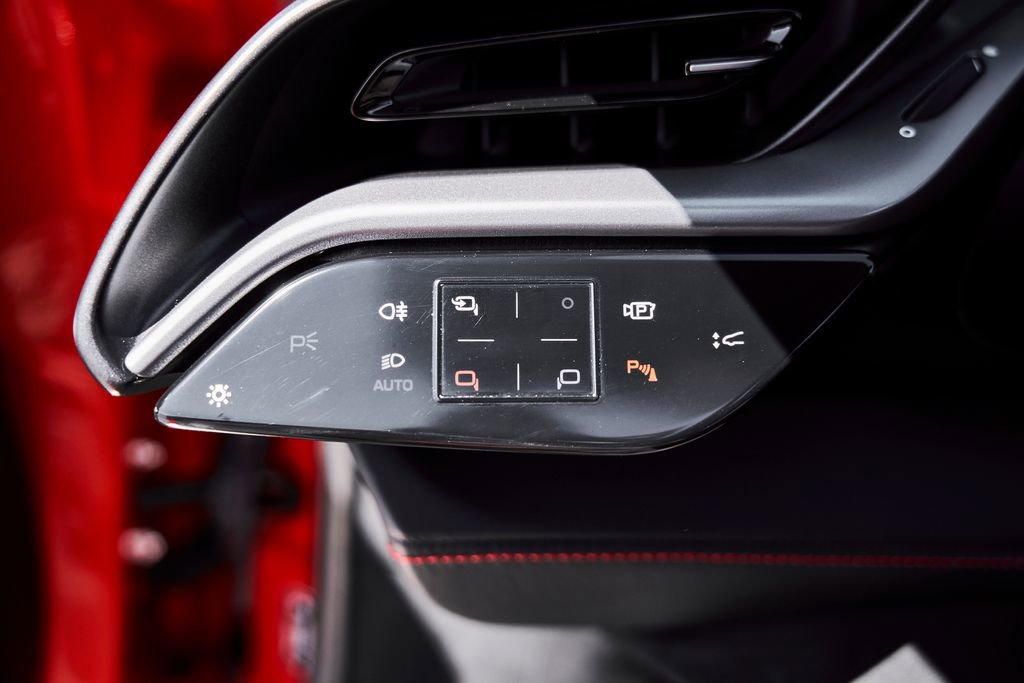 Used 2025 Ferrari SF90 Spider image 55