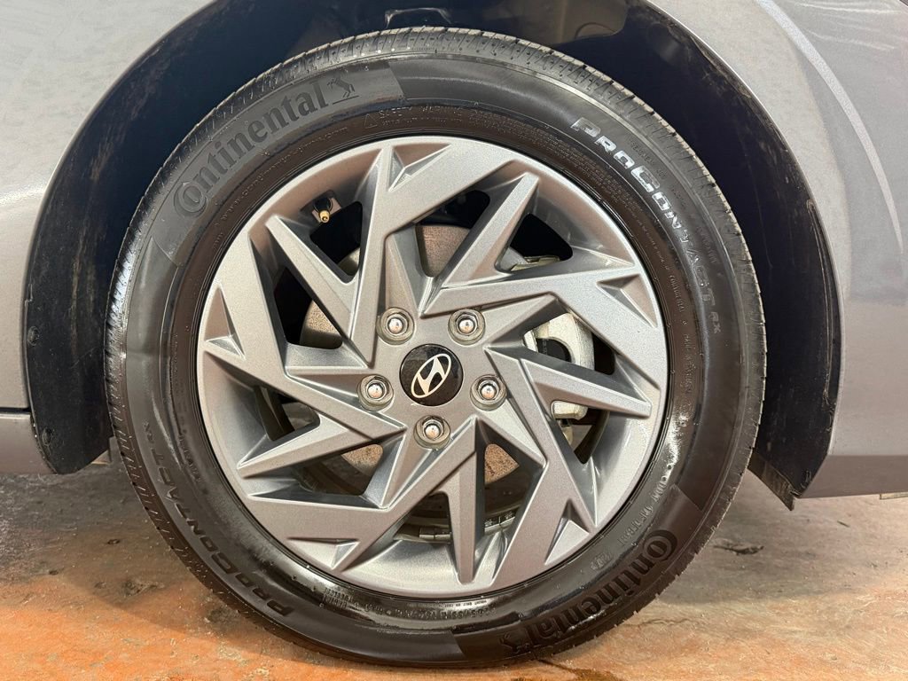 Certified 2024 Hyundai Elantra Blue image 8