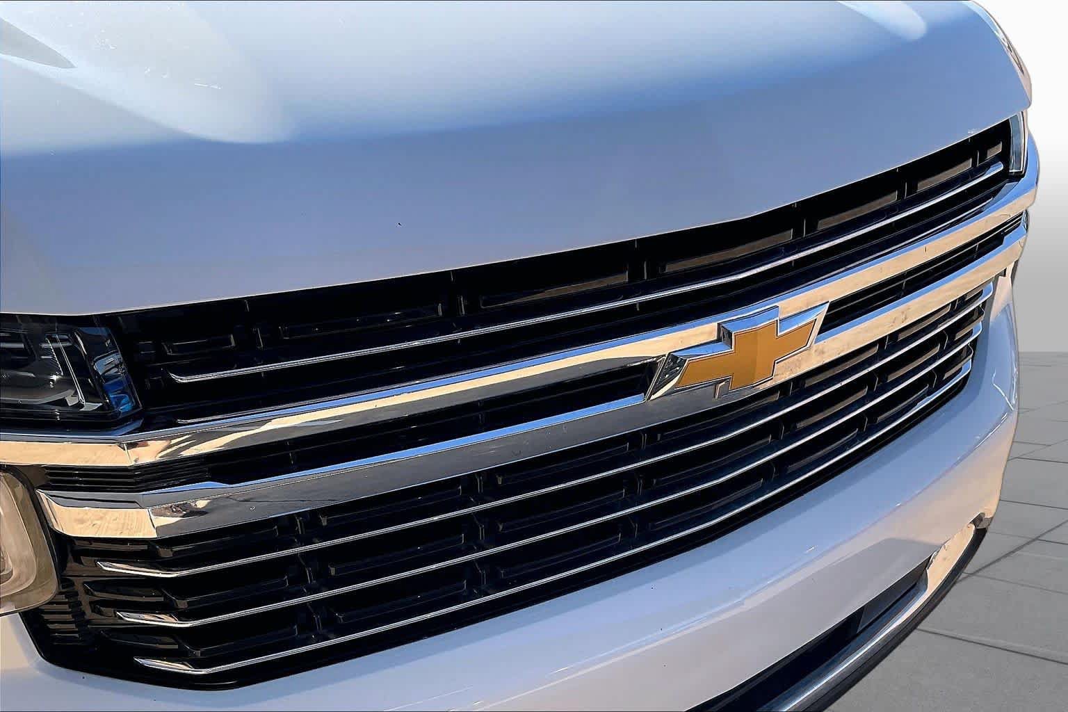 Used 2021 Chevrolet Suburban LT w/ Rear Media and Nav Package AWD/4WD image 29