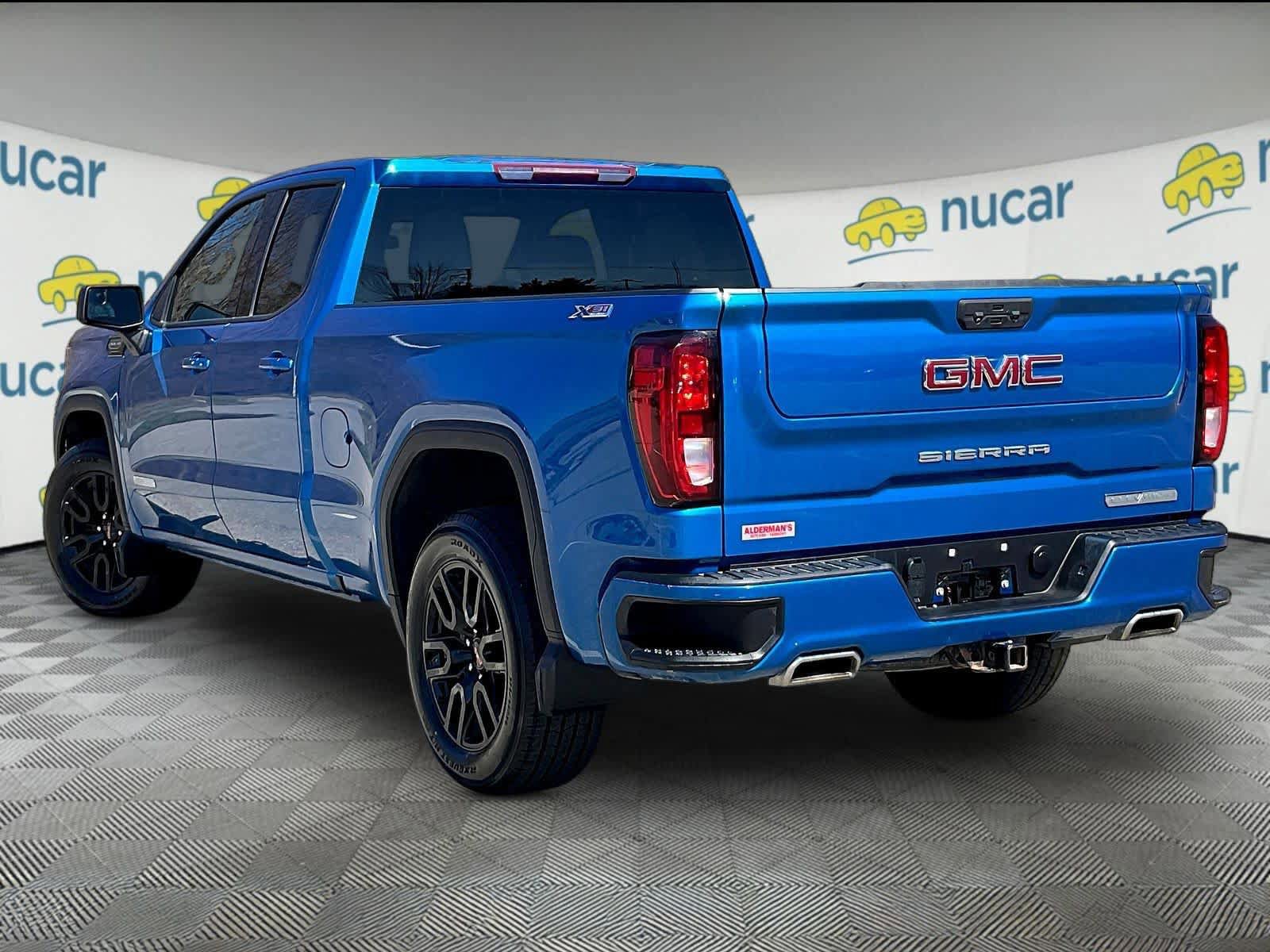 Used 2022 GMC Sierra 1500 Elevation w/ X31 Off-Road Package AWD/4WD image 4