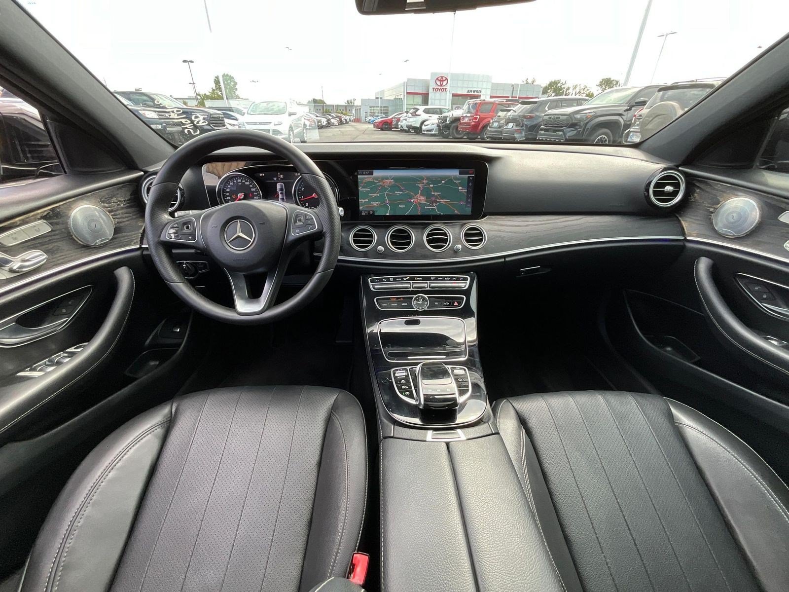 Used 2017 Mercedes-Benz E 300 image 7