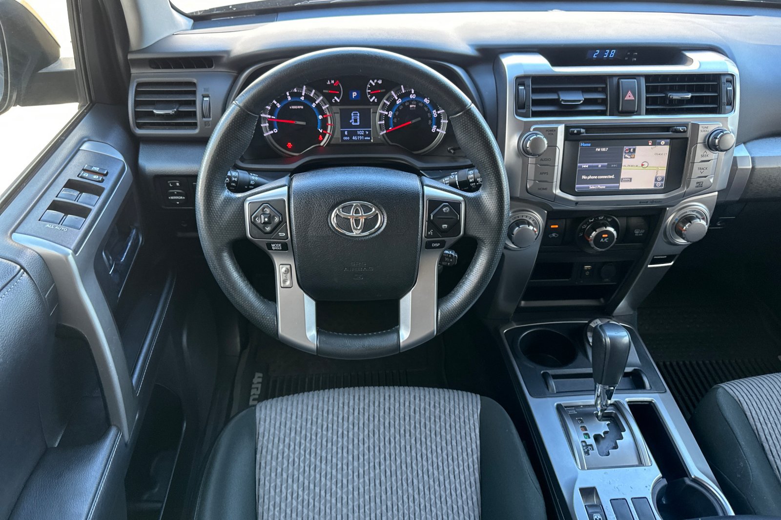 Used 2018 Toyota 4Runner SR5 AWD/4WD image 16