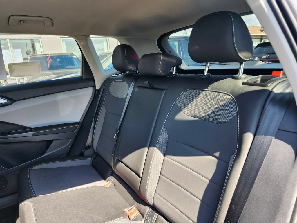 Certified 2024 Volkswagen Taos SE AWD/4WD image 13