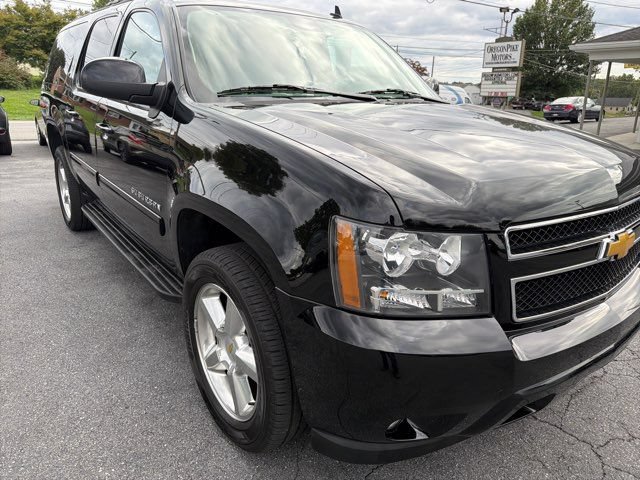 Used 2012 Chevrolet Suburban LT AWD/4WD image 5