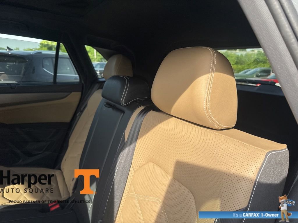 Used 2025 Volkswagen Atlas Cross Sport SE w/ Panoramic Sunroof Package FWD image 9