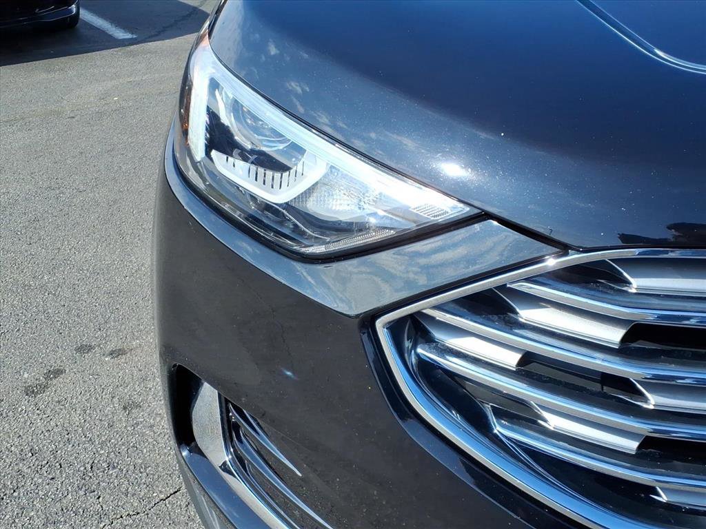 Used 2022 Ford Edge SEL image 11