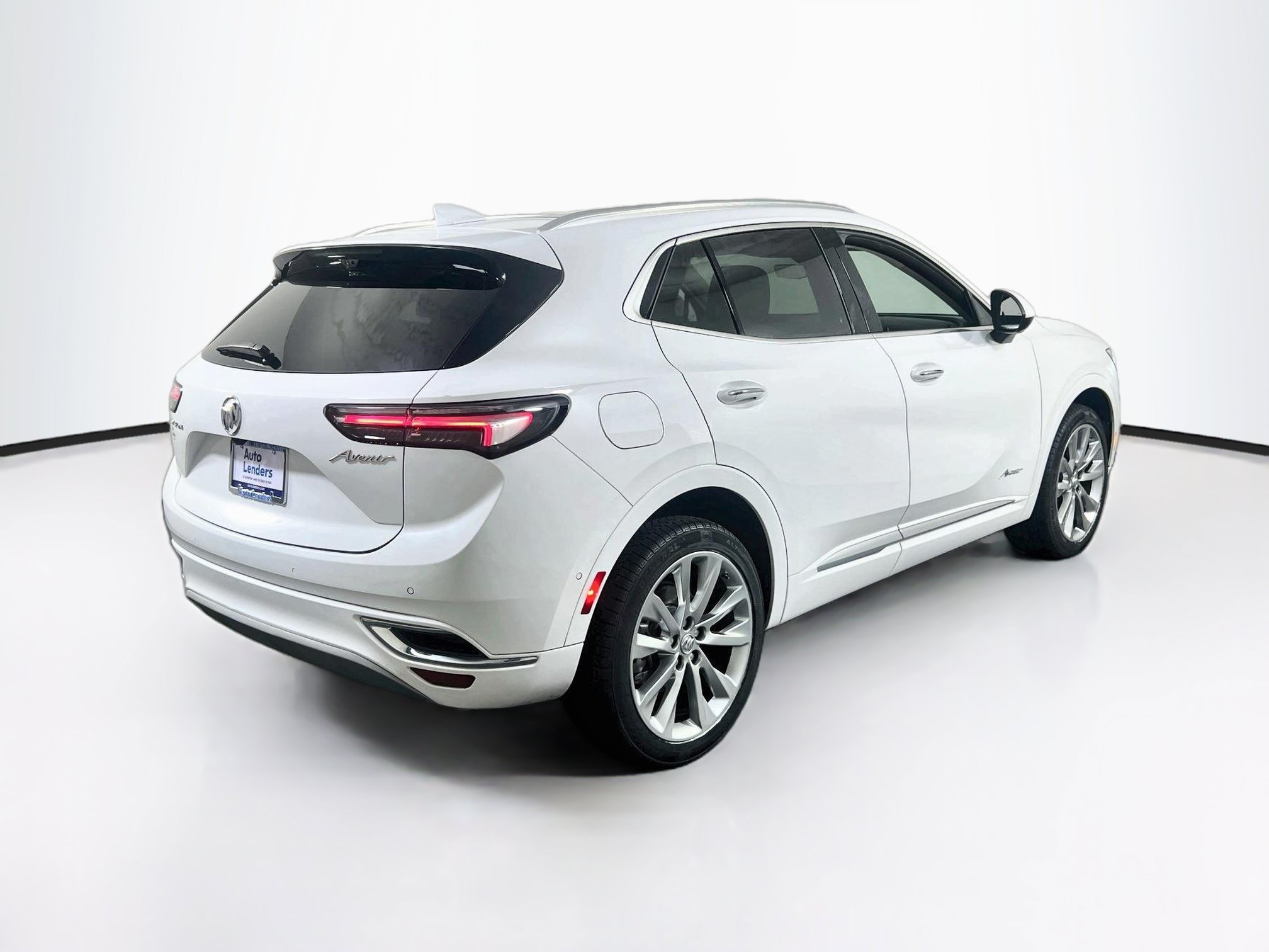 Used 2022 Buick Envision Avenir w/ Technology Package II FWD image 5