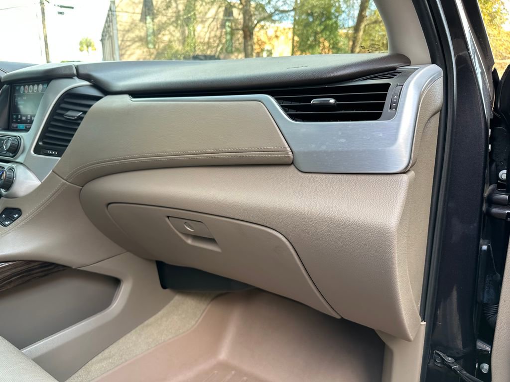 Used 2017 GMC Yukon SLT w/ Premium Edition image 52