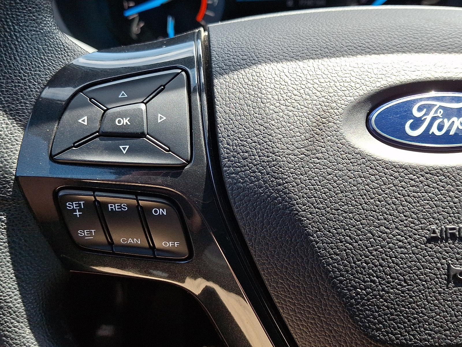 Used 2018 Ford Explorer XLT AWD/4WD image 20
