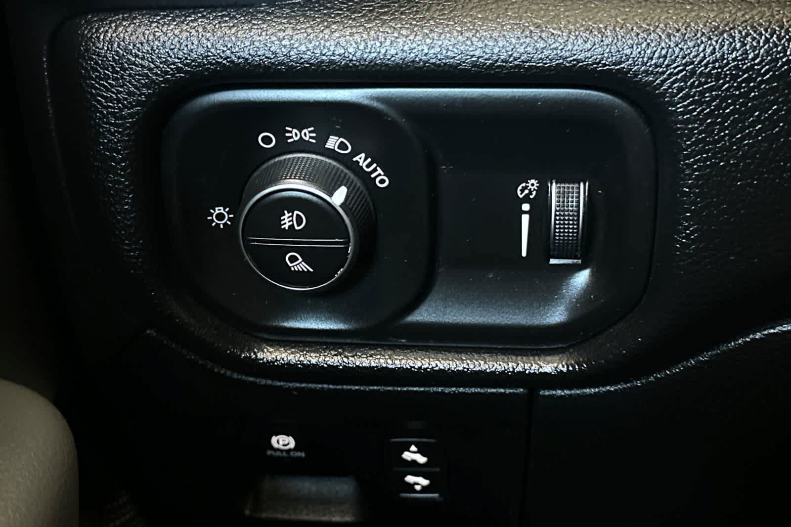 Used 2020 RAM 1500 Big Horn AWD/4WD image 31