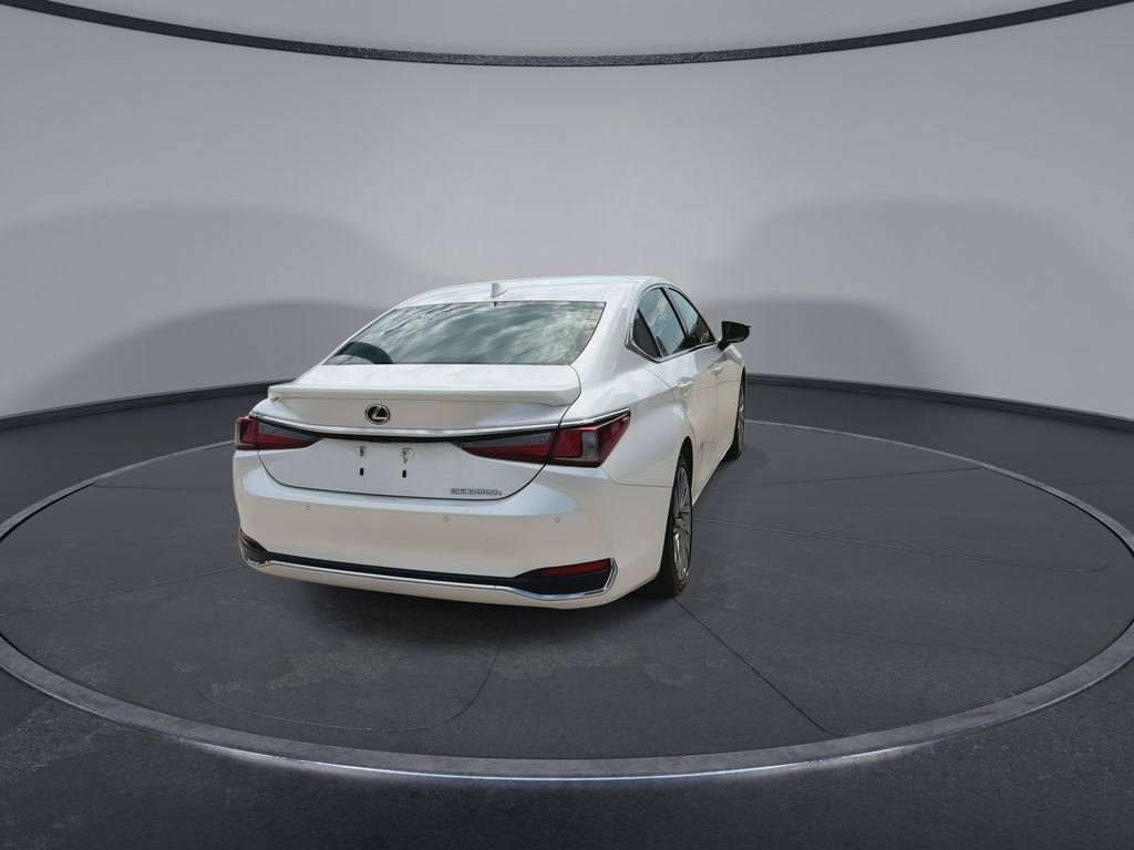 Certified 2024 Lexus ES 300h Ultra Luxury w/ Accessory Package (Z2) FWD image 8