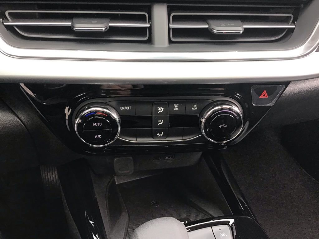 New 2026 Chevrolet Trax LT image 25