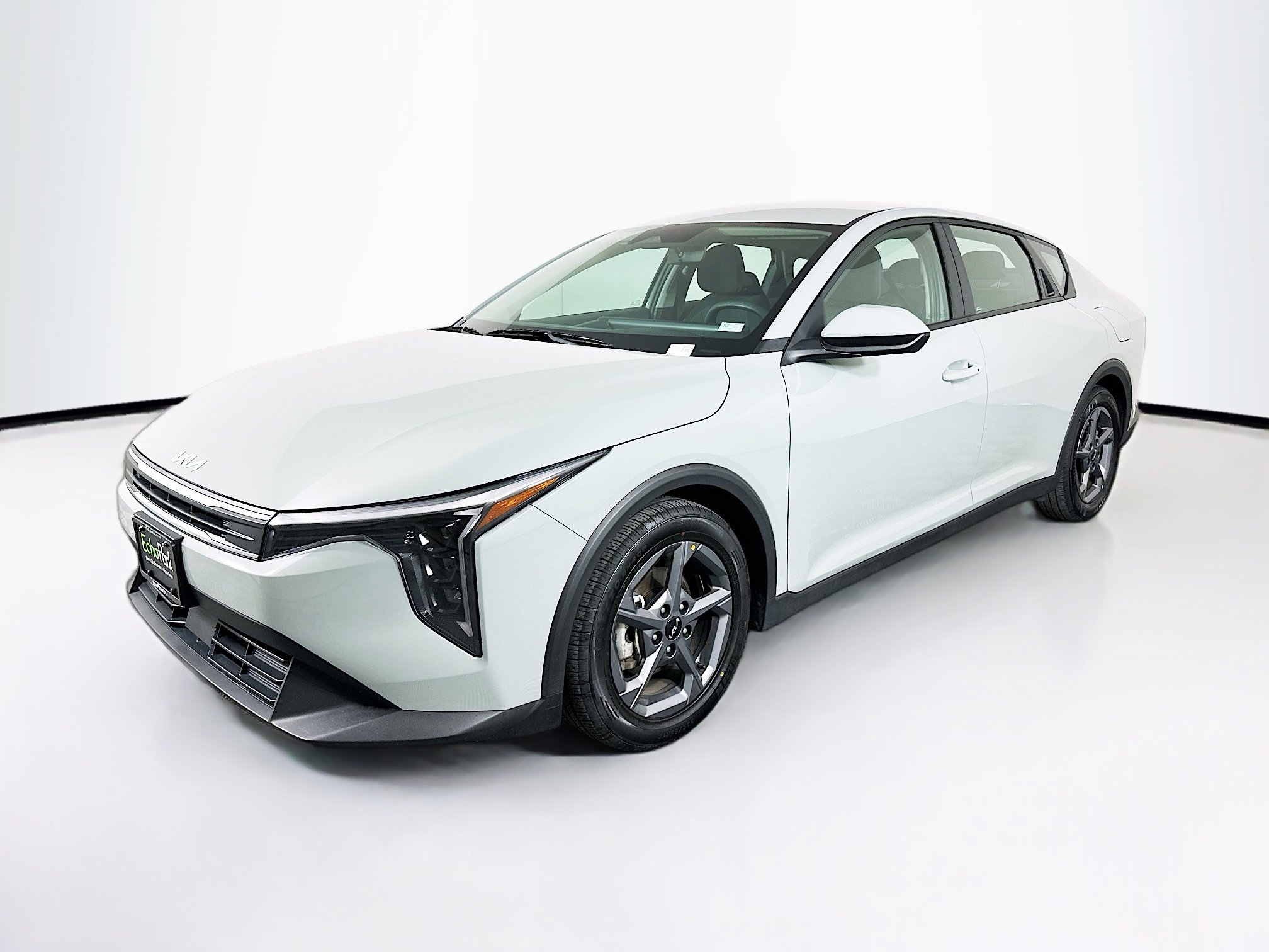 Used 2025 Kia K4 FWD image 3