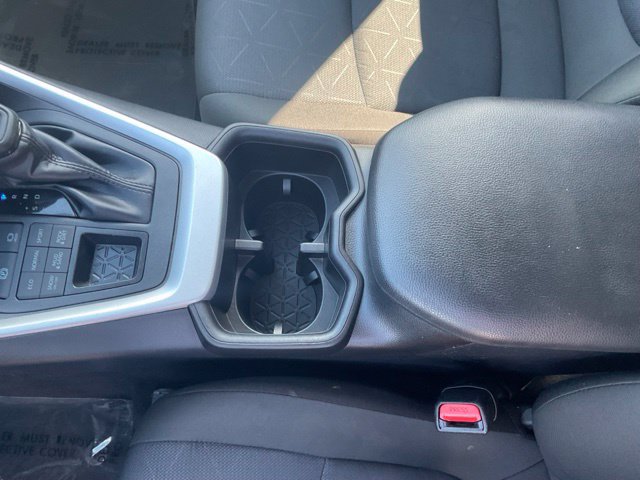 Used 2025 Toyota RAV4 XLE AWD/4WD image 19
