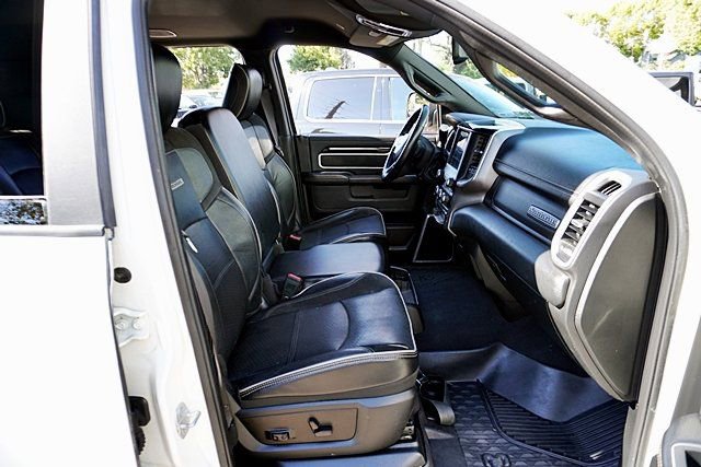 Used 2020 RAM 2500 Laramie w/ Night Edition image 15