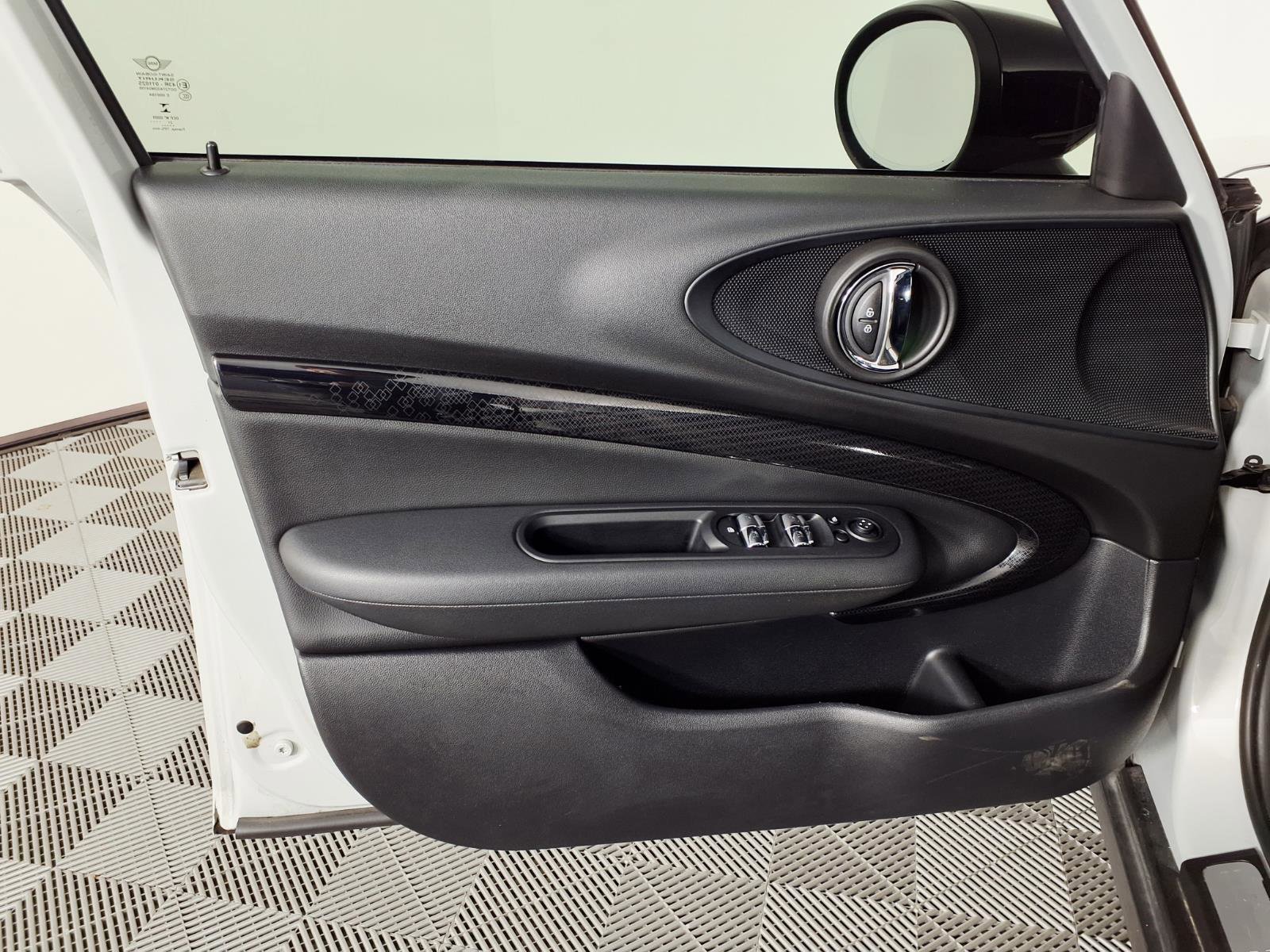 Used 2022 MINI Cooper Clubman S image 16