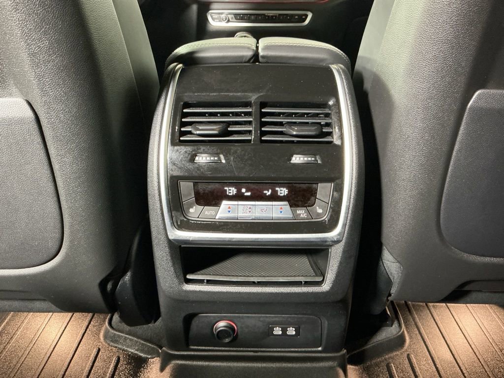 Certified 2022 BMW X7 M50i w/ Cold Weather Package AWD/4WD image 27