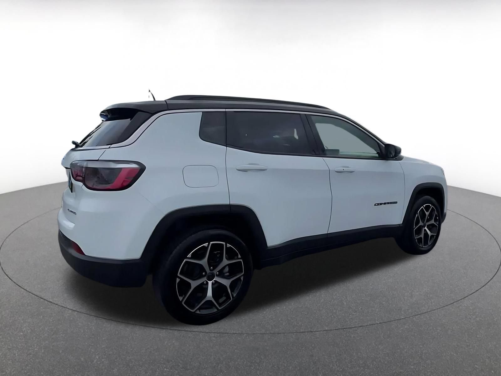 Used 2025 Jeep Compass Limited AWD/4WD image 14