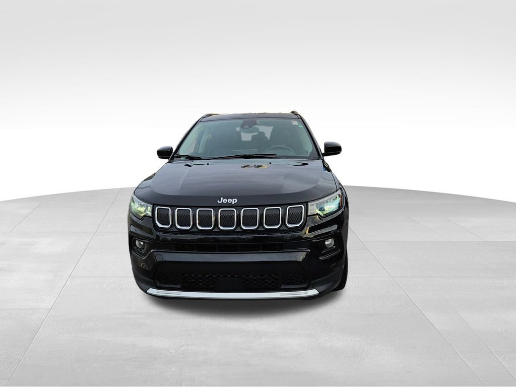Used 2022 Jeep Compass Limited image 3