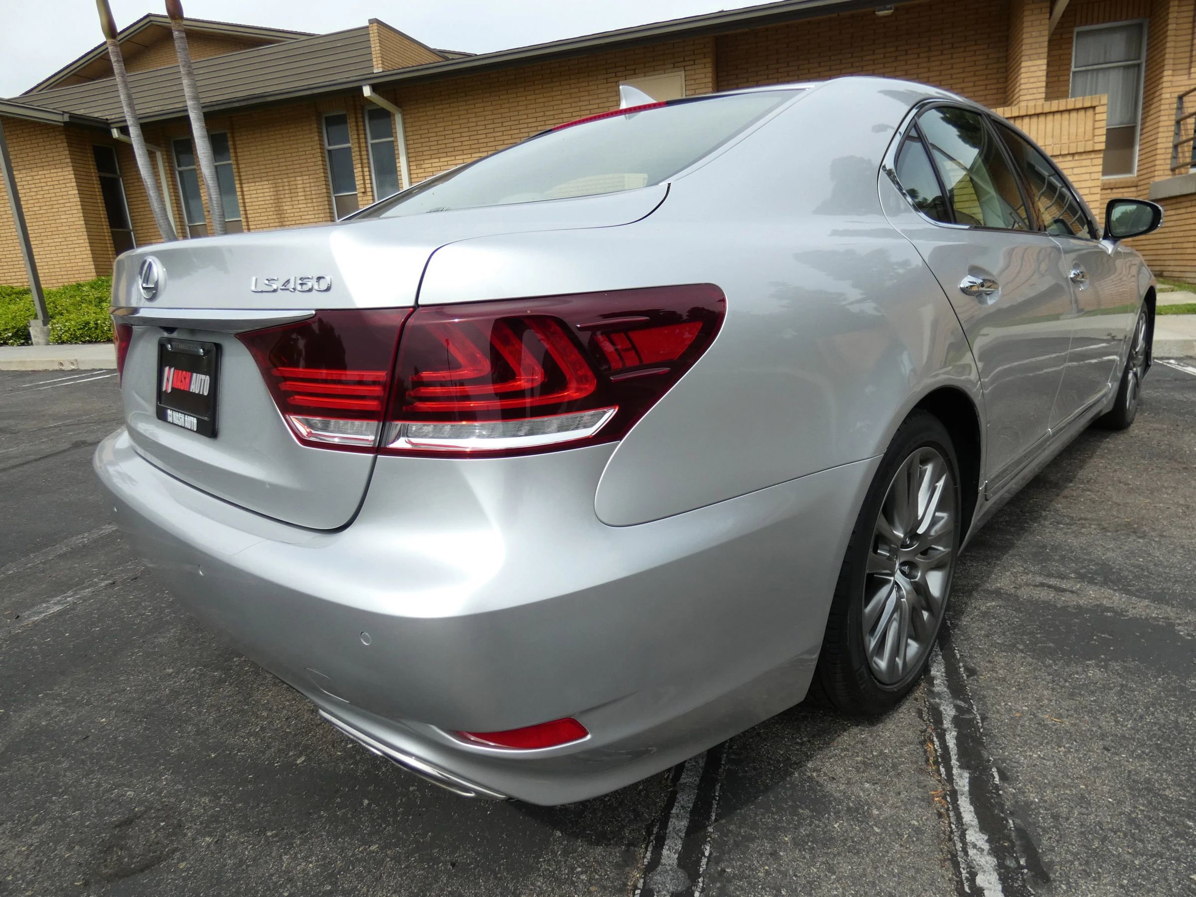 Used 2016 Lexus LS 460 w/ Comfort Package image 19