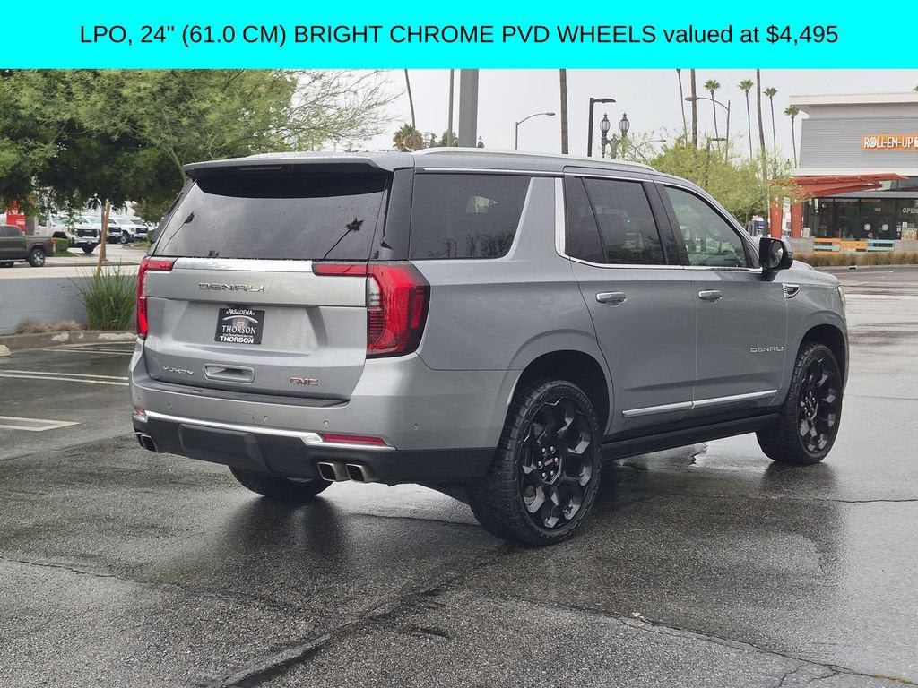 Used 2025 GMC Yukon Denali w/ Sun & Power Step Package AWD/4WD image 9