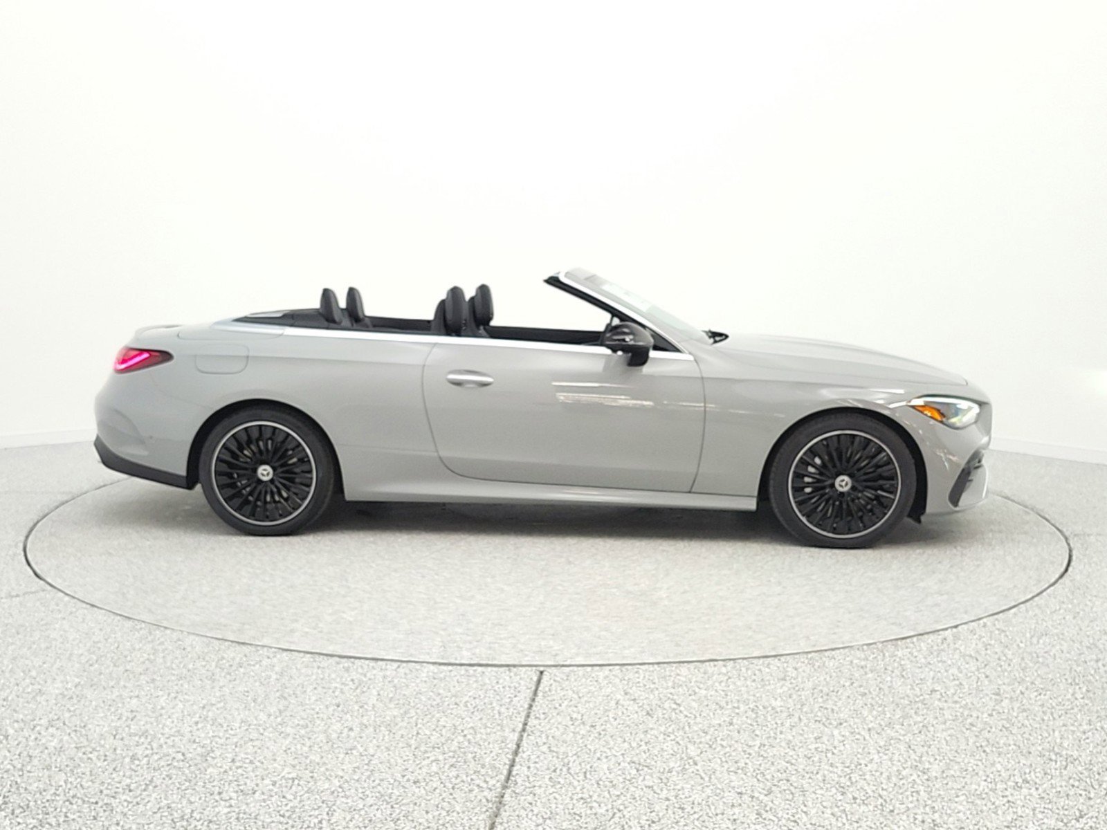 New 2026 Mercedes-Benz CLE 450 4MATIC Cabriolet image 4