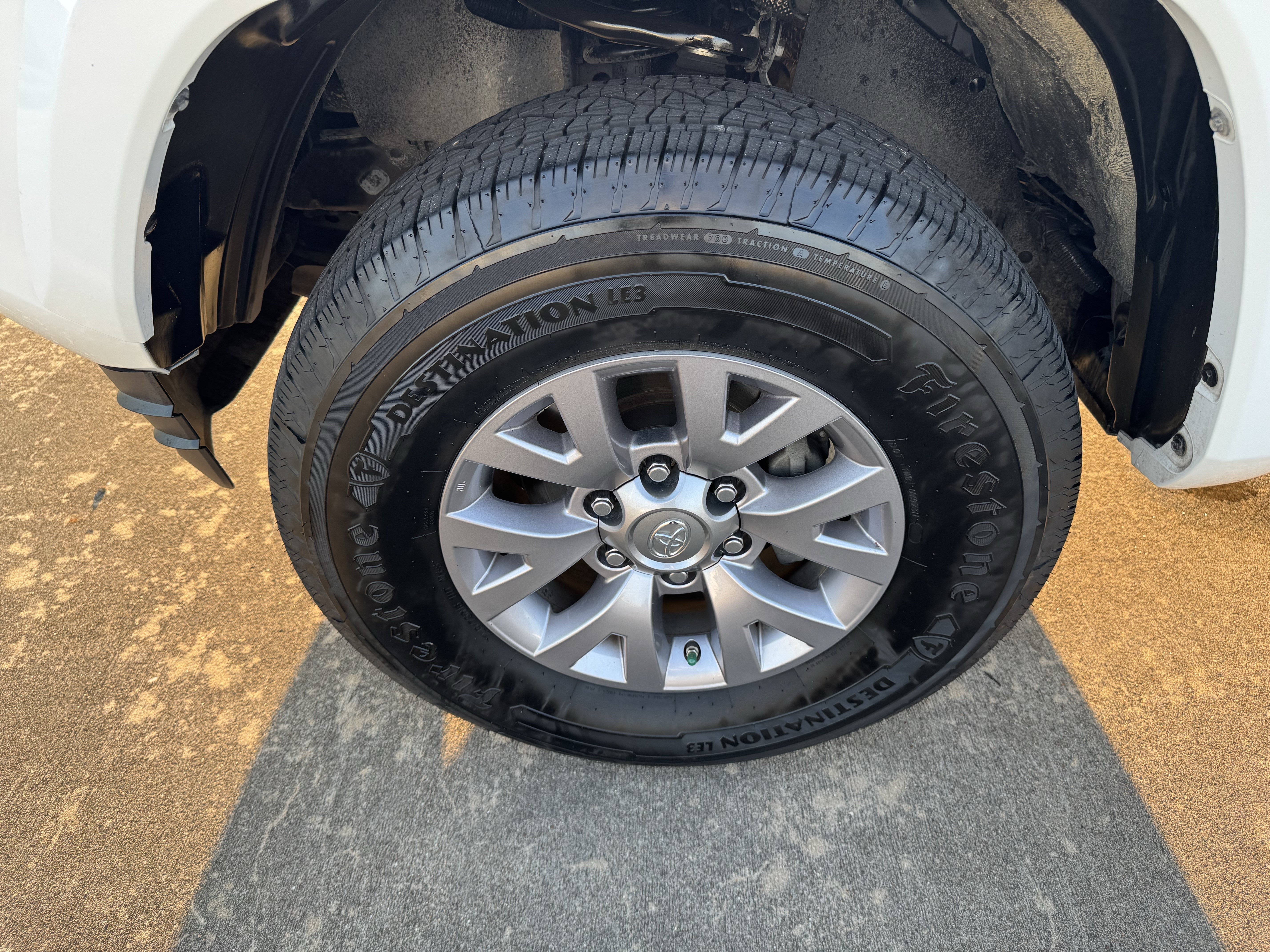 Used 2017 Toyota Tacoma SR5 w/ Tow Package RWD image 30