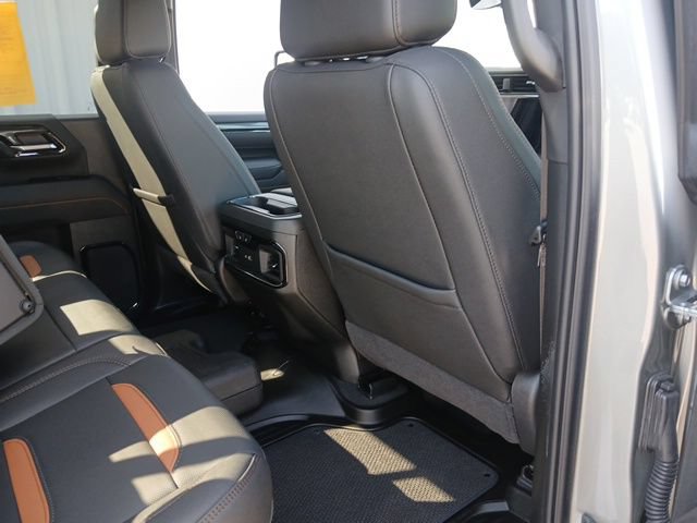Used 2025 GMC Sierra 2500 AT4 w/ AT4 Premium Plus Package AWD/4WD image 26