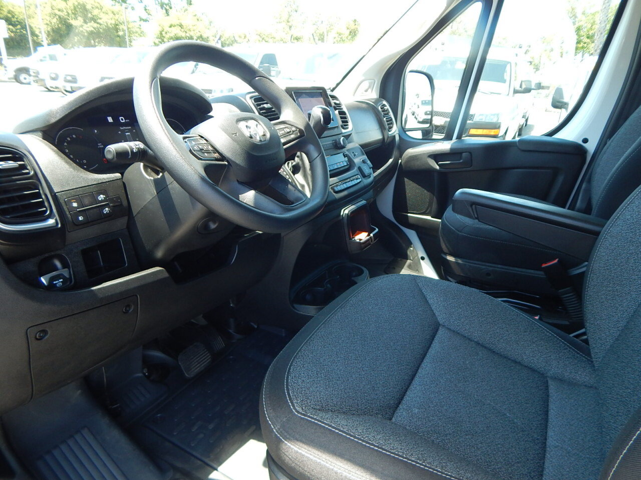 Used 2025 RAM ProMaster 1500 w/ Quick Order Package 22G SLT FWD image 2