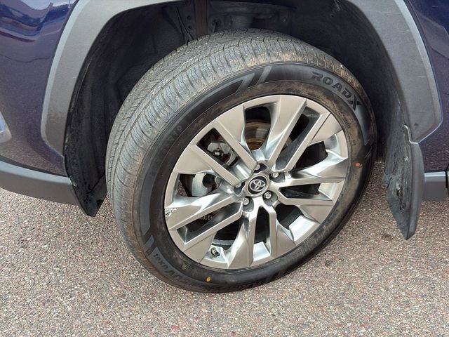 Used 2019 Toyota RAV4 Limited w/ Cold Weather Package image 4