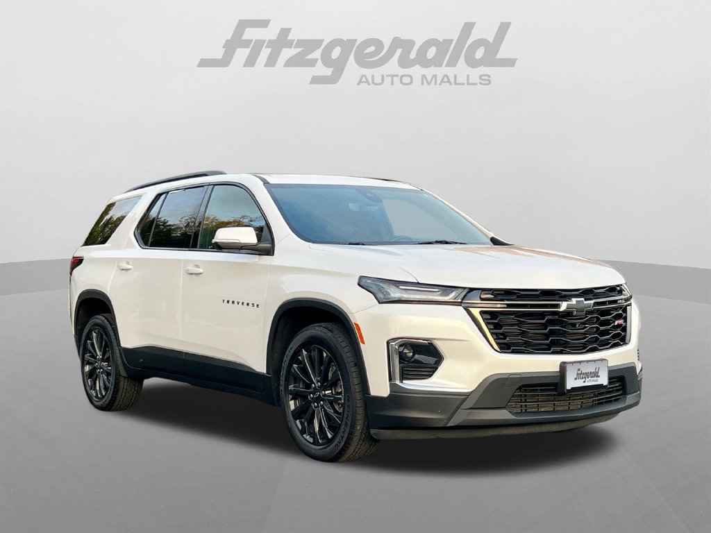 Used 2023 Chevrolet Traverse RS