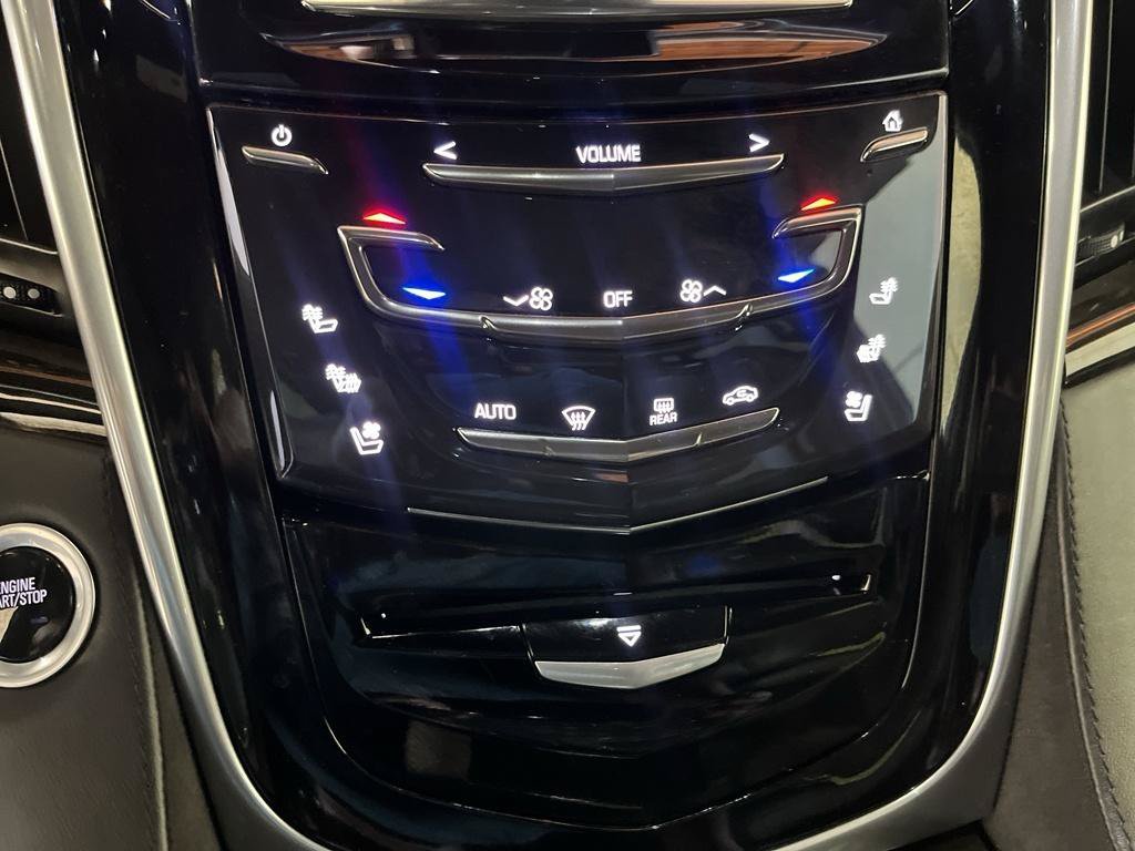 Certified 2020 Cadillac Escalade ESV Platinum AWD/4WD image 18