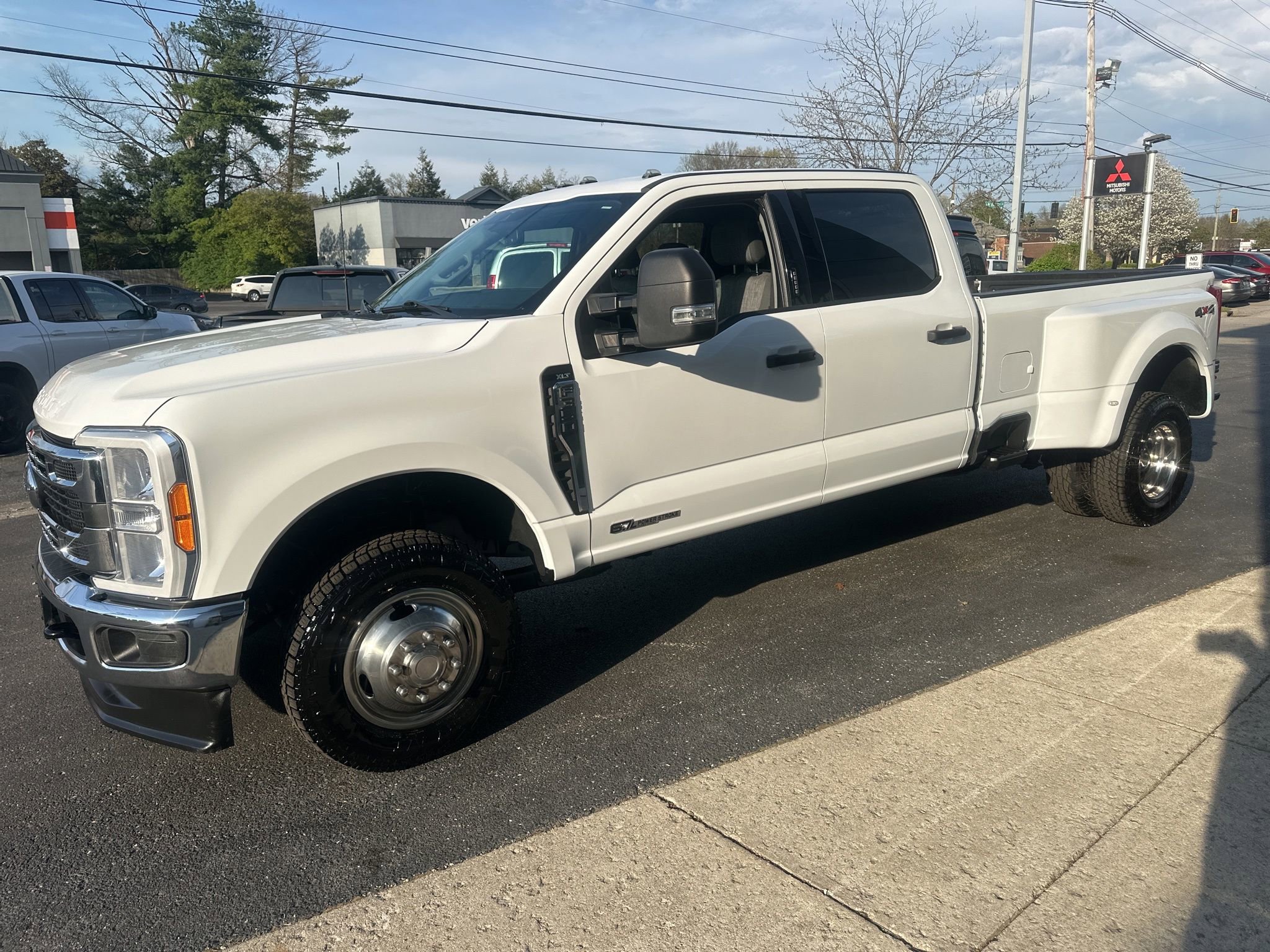 Used 2023 Ford F350 XLT image 8