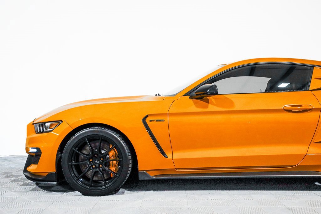 Used 2019 Ford Mustang Shelby GT350 w/ Technology Package image 13