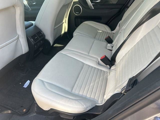 Used 2021 Land Rover Discovery Sport SE image 22