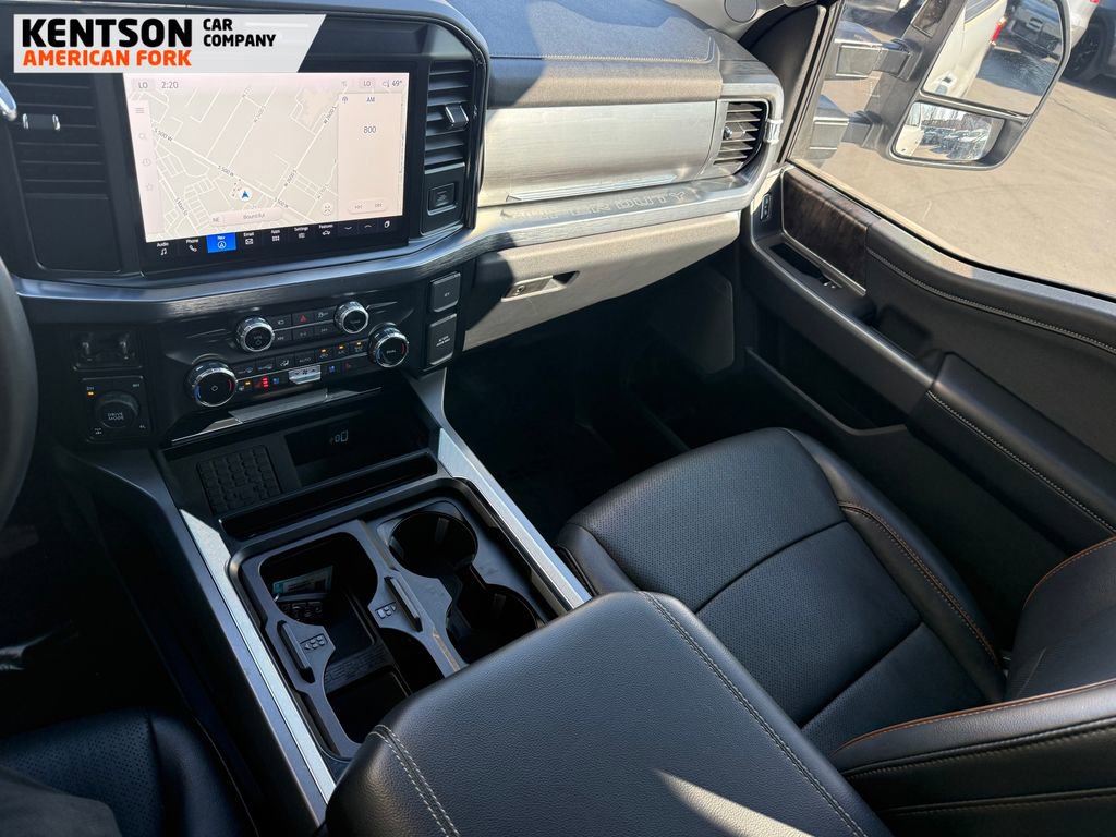 Used 2025 Ford F250 Lariat w/ Black Appearance Package image 26