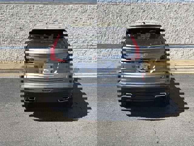 Used 2025 Cadillac XT4 Premium Luxury FWD image 8