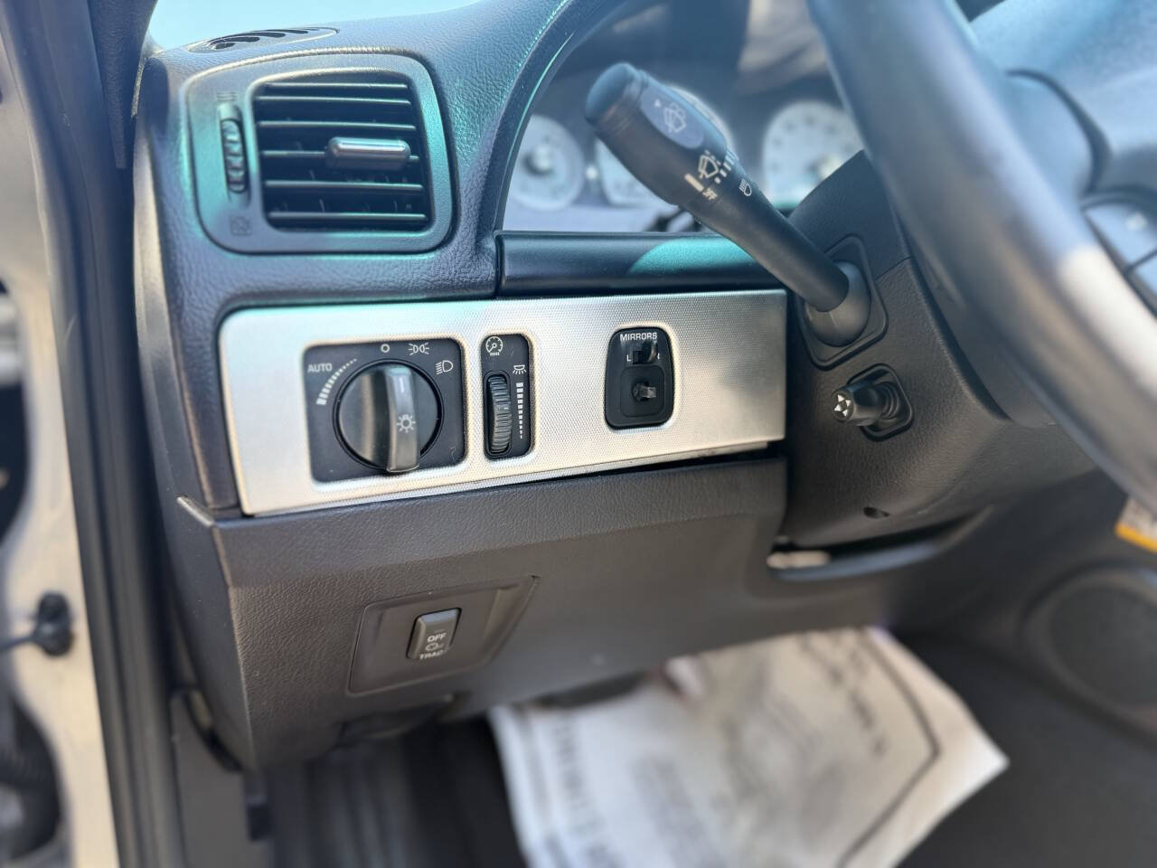 Used 2005 Ford Thunderbird RWD image 13