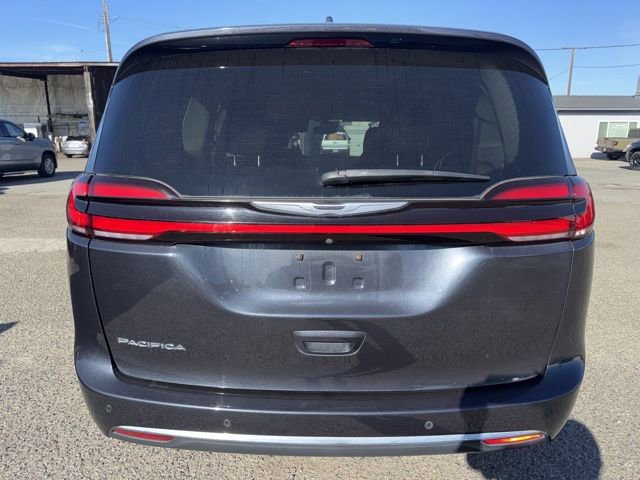 Used 2021 Chrysler Pacifica Touring image 6
