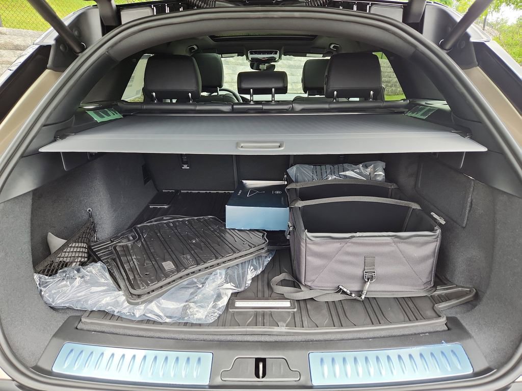 New 2026 Land Rover Range Rover Velar Dynamic SE image 13