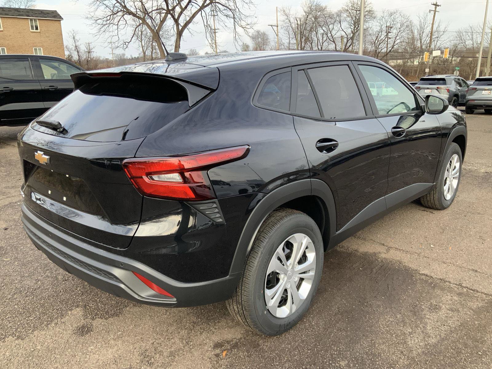 New 2026 Chevrolet Trax LS w/ Driver Confidence Package image 7