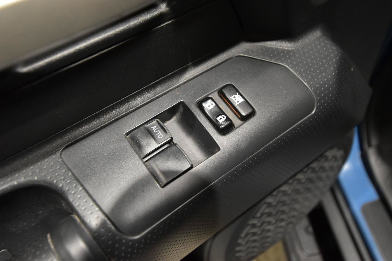 Used 2012 Toyota FJ Cruiser 4WD w/ Convenience Pkg image 14