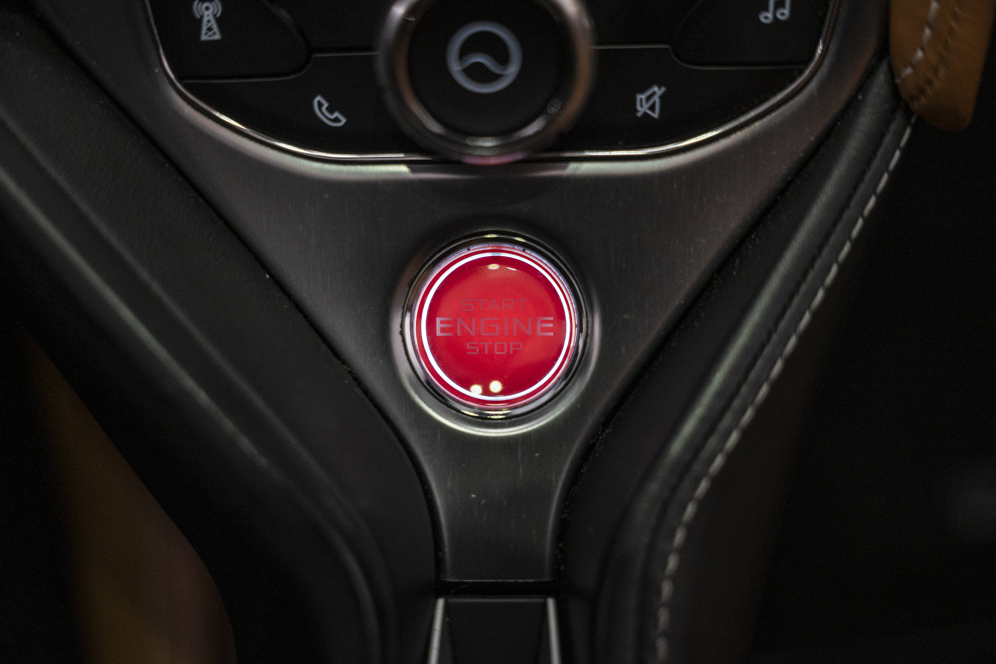 Used 2020 McLaren 720S Spider image 48