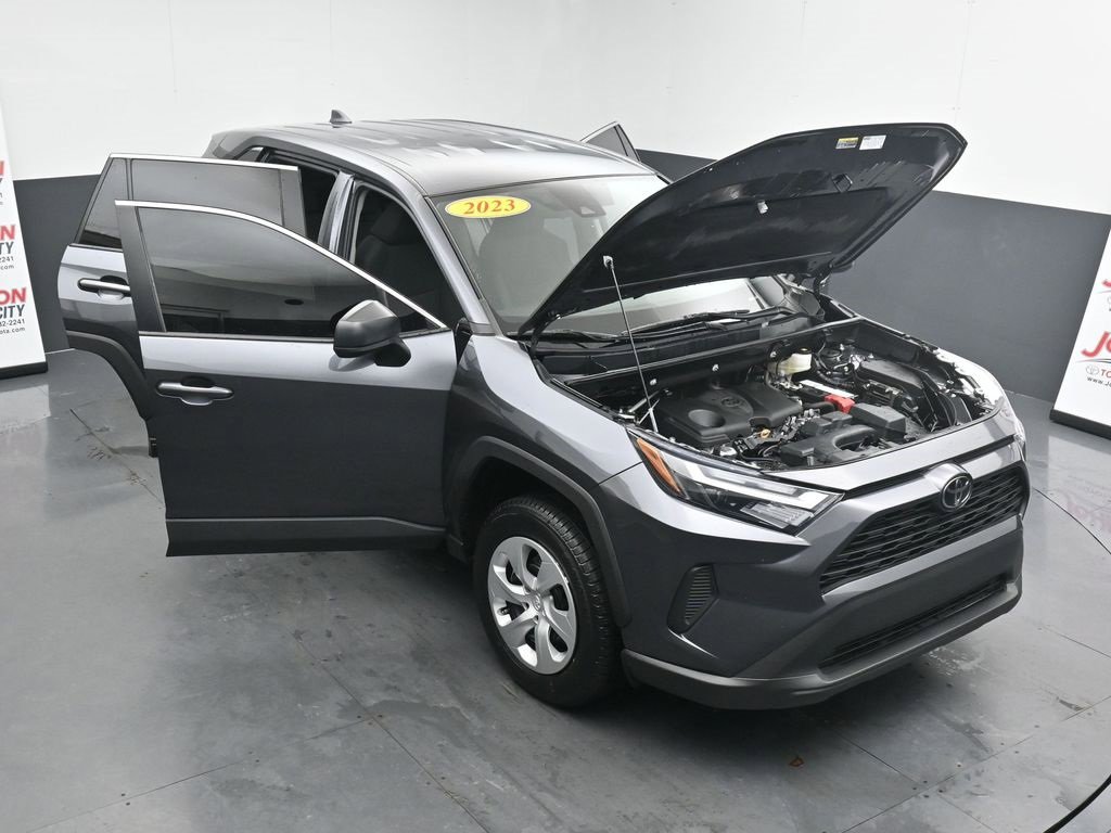 Used 2023 Toyota RAV4 LE image 39