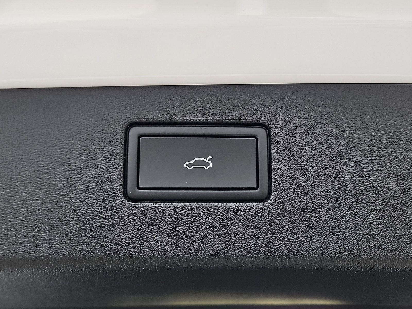 New 2026 Volkswagen Tiguan SE image 8