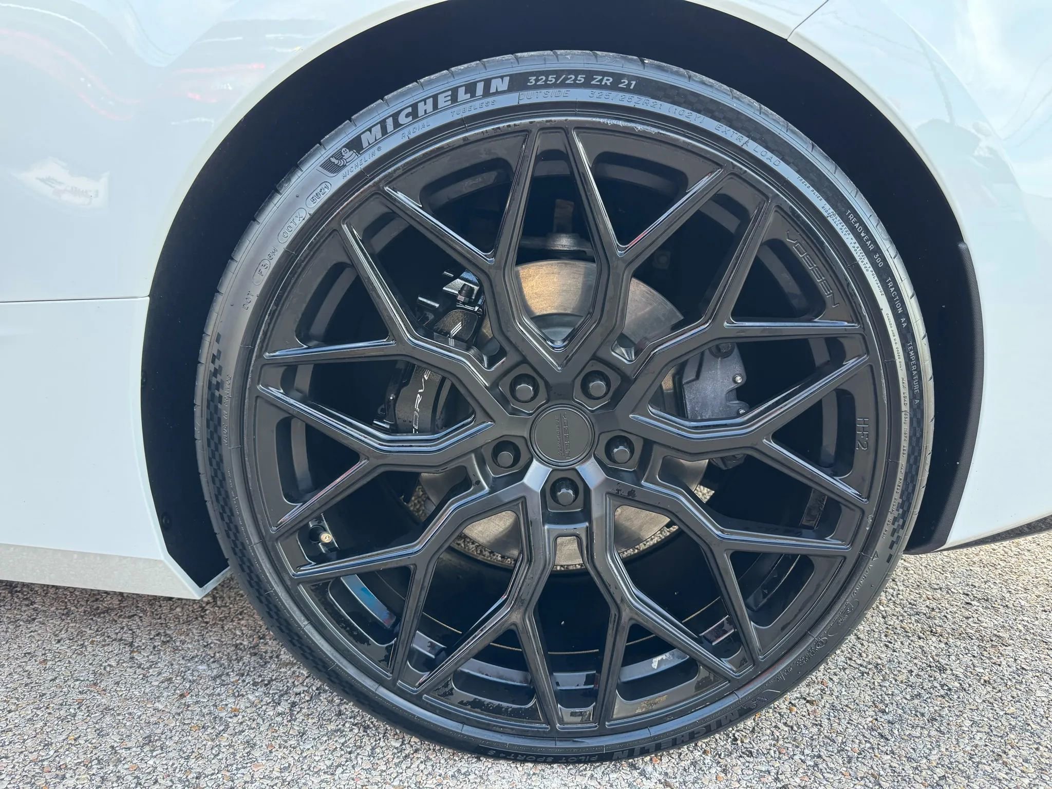 Used 2021 Chevrolet Corvette Stingray Convertible w/ Battery Protection Package image 15