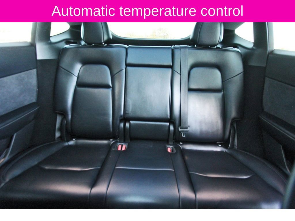 Used 2023 Tesla Model Y Performance image 12