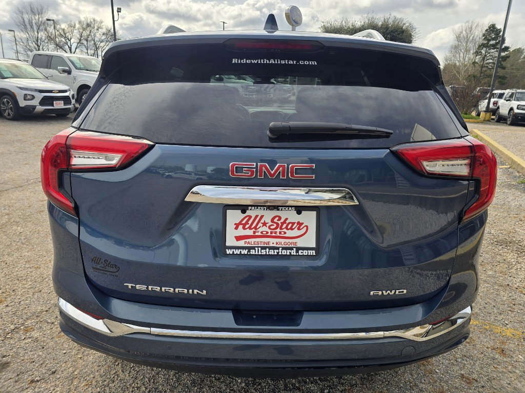 Used 2024 GMC Terrain Denali image 6